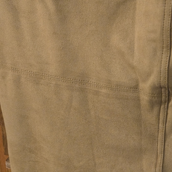 Liz Claiborne Tan Faux Suede Knee-Length Pencil Skirt Cargo Style Women size 10 - Picture 11 of 16